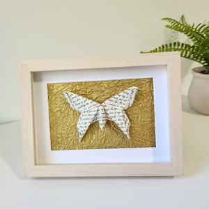 Voti incorniciati come una farfalla ~ Regalo cartaceo per il primo anniversario ~ Ornamento per il primo anniversario ~ Voti per lui e per lei ~ Regalo di voto di matrimonio personalizzato