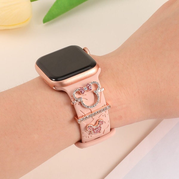 Disneyland Bracelet de montre Apple avec breloques, bracelets en silicone gravés et anneaux à paillettes pour iWatch Series 9 8 7 6 5 4 3 2SE Ultra (38 mm-49 mm)