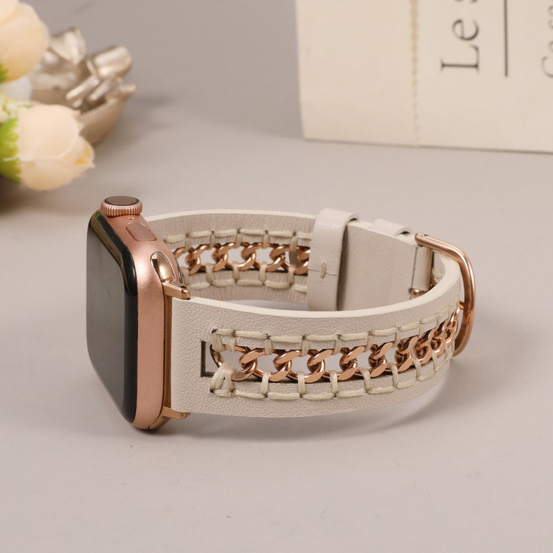Bracelet pour Apple Watch en cuir 38/40/41/42/44/45/49 mm femme Bracelet en cuir de créateur avec chaîne évidée en métal pour iWatch série 9-1 SE Starlight/Rose Gold