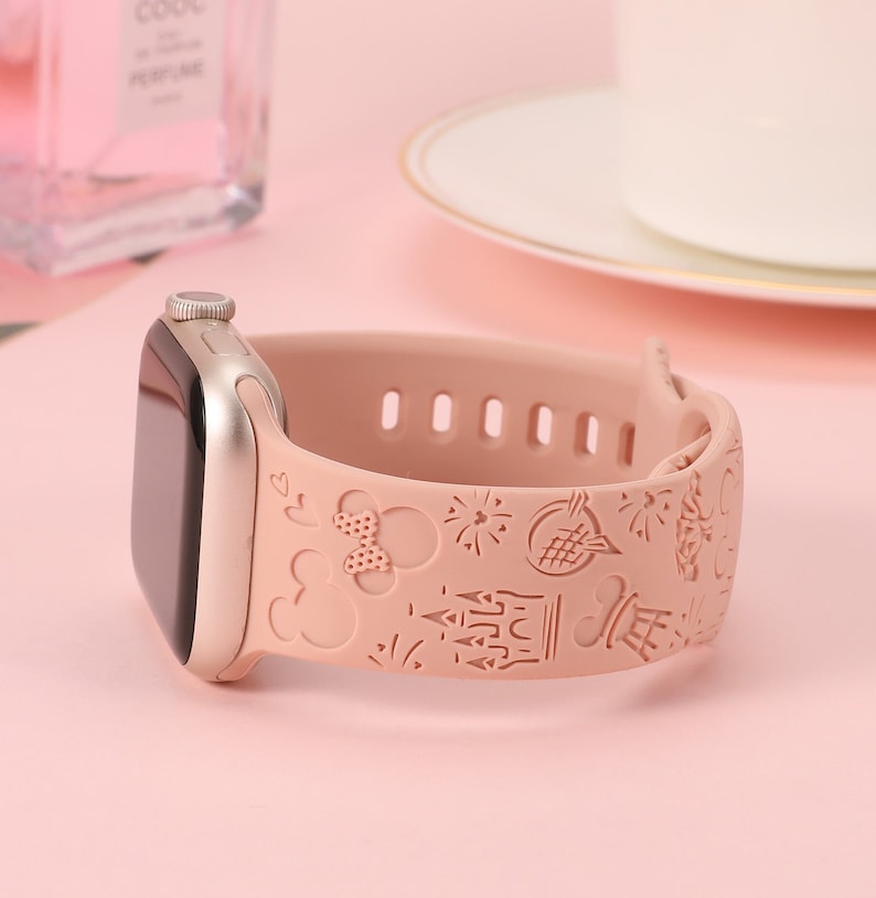 Disney Castle Theme Park Apple Watch Band 38mm 40mm 41mm 42mm 44mm 45mm49 Women Mickey Snack Engraved Silicone Strap for iWatch Series 9/8-1 Pink