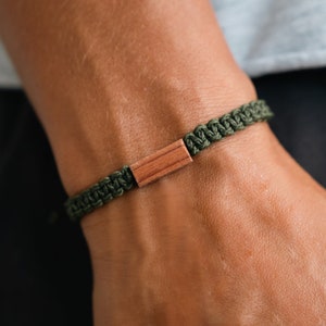 Pulsera ajustable de madera recuperada / Secuoya de California y madera de arce / Paracord trenzado a mano Macrame / Joyería neutral de género para mujeres masculinas