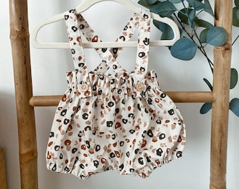 Baby ruffled bloomer with straps, Oeko Tex cotton, Baby puffy overalls, Diaper cover, 6 sizes available, Newborn gift, LEOPARD