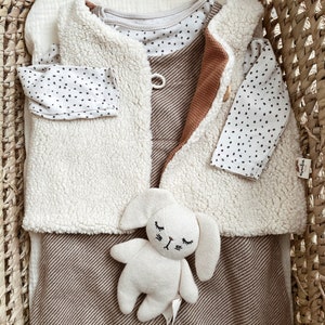 Gilet de berger réversible bébé, Gilet bébé sans manches, Vêtements hiver unisex, Fausse fourrure mouton, Liste de naissance, Cadeau bébé image 7