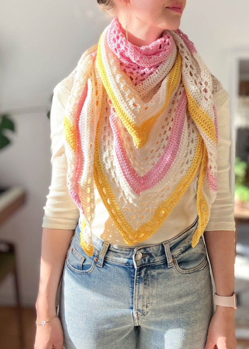 Easy Crochet Triangle Shawl Pattern / Striped Crochet Scarf, Beginner Crochet Shawl Pattern, Women's Crochet Shawl PDF Pattern Download image 2