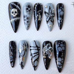 Punk Flower | Emo Press On Nails | Goth Nails | Birthday Press On Nails | Reusable | Gray Nails | Black Nails | Skull Nails | 3D Flowers