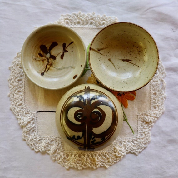 Round ceramic bowl decorated dome lid, trinket bo… - image 8