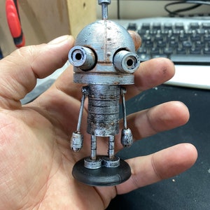 Josef-robotbeeldje uit Machinarium Handcrafted - op machinarium geïnspireerde 3D-geprinte sculptuur met ambachtelijke touch