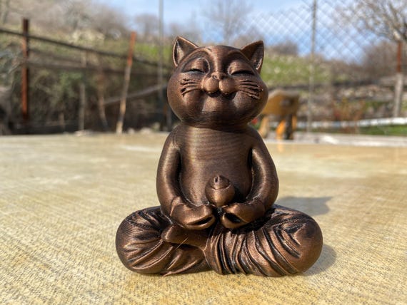 spiritualart✂︎ 猫 Hand-painted Meditating Cat Figurine: Zen Desk Decor, Yoga Gift - Etsy
