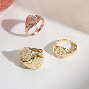 Birth Flower Signet Ring • Personalized Signet Ring • Custom Birth Month • Wedding Gift • Birth Flower Gift • Birthflower Ring