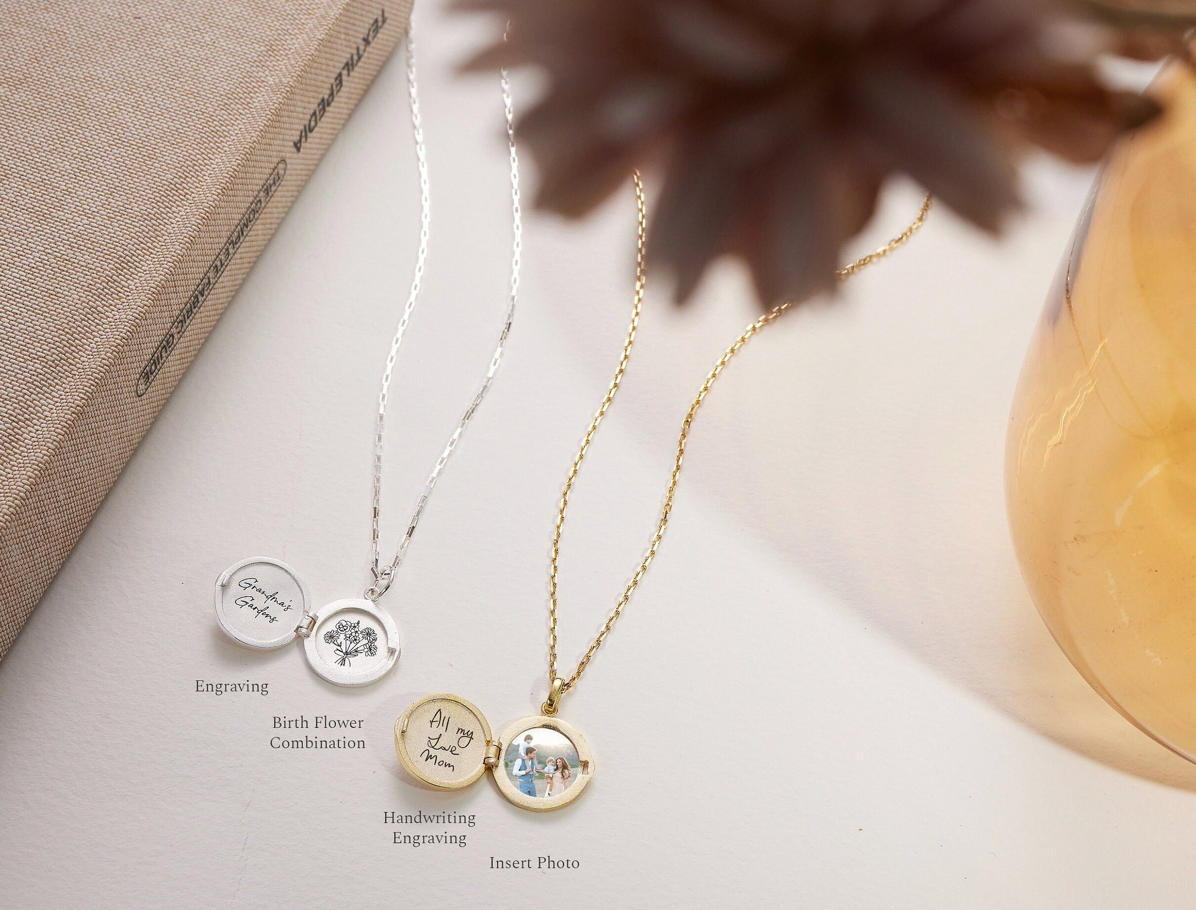 Personalized Name Birth Flower Necklace, Mother of Pearl Locket, Engraved Locket, Mother's Day/Birthday Gift for Mom/Grandma