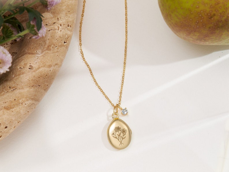 Birth Flower Engraved Locket Necklace Customized Gold Locket Personalized Photo Locket Keepsake Locket Combined Birth Flower image 1