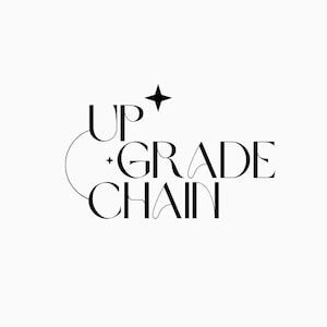 Peut inclure: Logo noir et blanc avec le texte "UPGRADE CHAIN" et une étoile au-dessus du mot "UP".