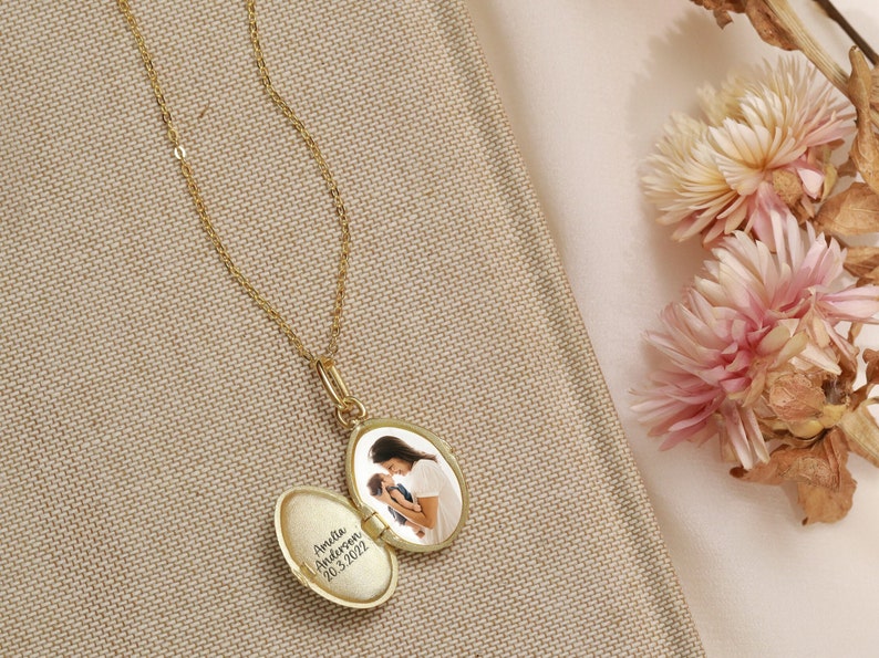 Birth Flower Engraved Locket Necklace Customized Gold Locket Personalized Photo Locket Keepsake Locket Combined Birth Flower image 4