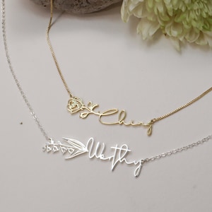 Birth Flower Name Necklace • Custom name necklace • Flower Name Necklace • Custom name necklace