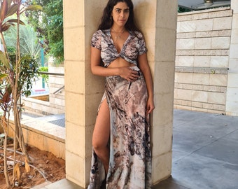 Custom Women&#39;s Two Piece Outfit V-Neck Top and Long Skirt Set, Maxi Skirt, Festival Outfit, Abstract Outfit, Colorful Skirt With Top