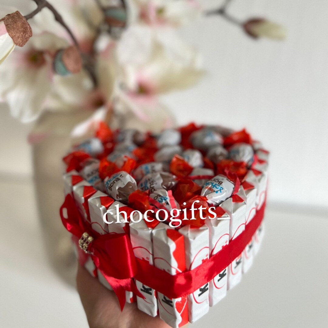 Kinderriegel Torte mit schokobons zum Geburtstag, zum Muttertag, für