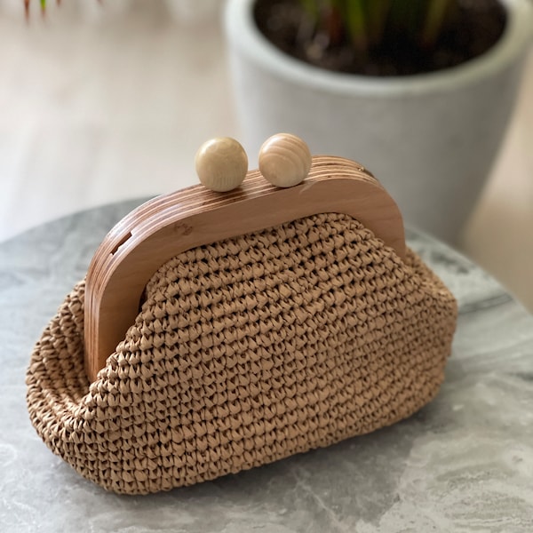 Sac au crochet, sac de luxe, sac beige spécial cadre en bois fermeture pochette tricotée, fil de raphia papier sac à main quotidien ou de soirée, cadeau pour elle