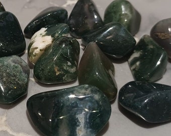 Moss Agate - Crystal Tumblestone | Heart Chakra, Polished Tumble Stone | Green Gemstone For Emotional Balance, Stress Relief, Relaxation