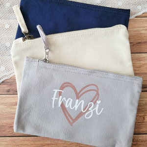 Personalisierte Kosmetiktasche mit Herz – Dein Name, deine Farbe!