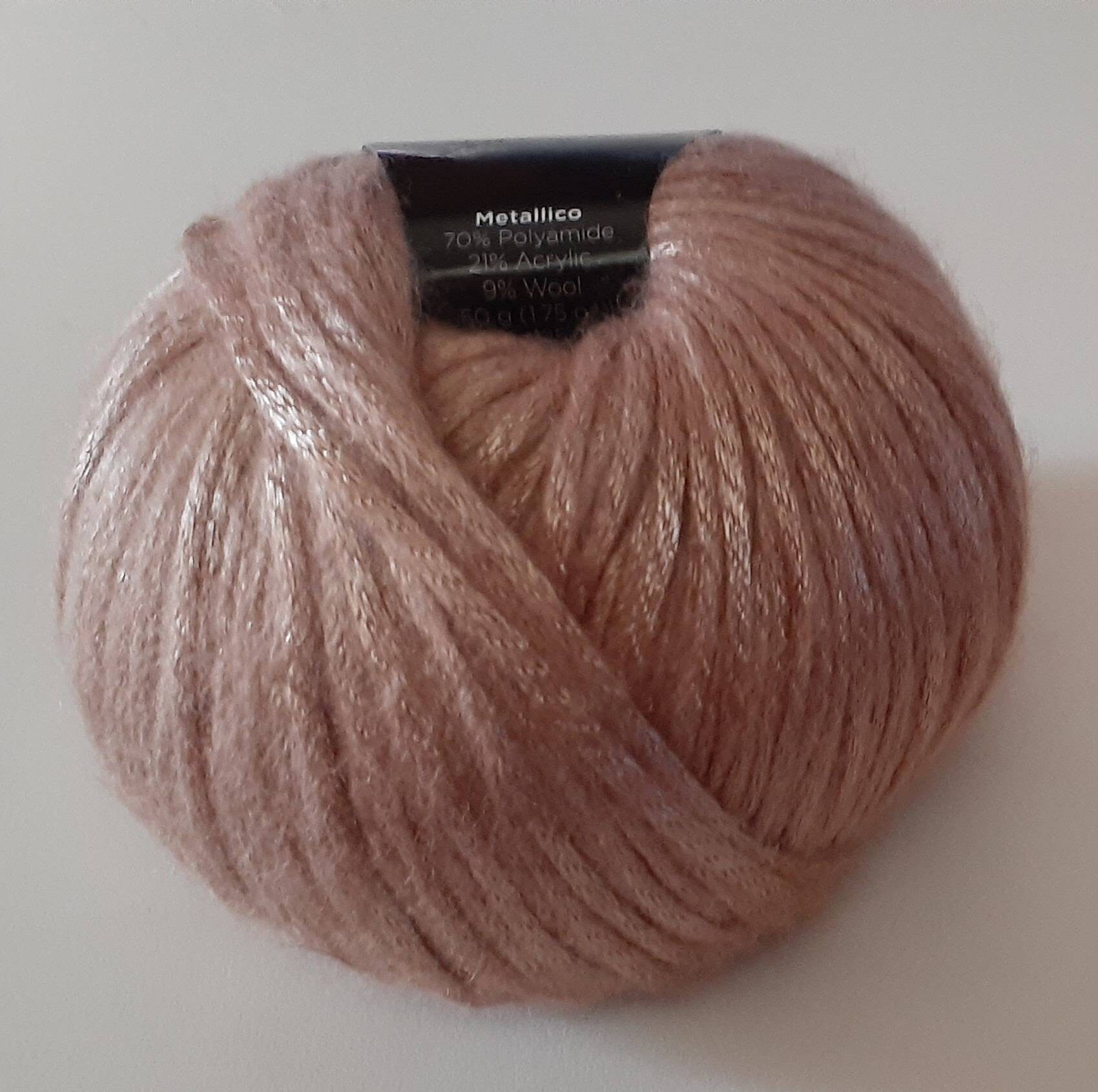 i found this beautiful and soft metallic yarn, but what should I make with  it? I'll use them as two ply, so hook 9-11mm : r/Brochet
