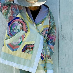 Cappotto oversize fatto a mano con trapunta patchwork vintage