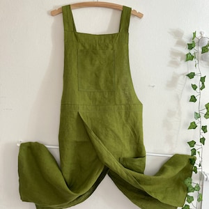 Linen Personalized Apron,Embroidery,Kitchen,Embroidered Apron,Custom Kitchen,Apron,Schürzen,Monogrammed,Linen Pottery, or Split-leg Apron.