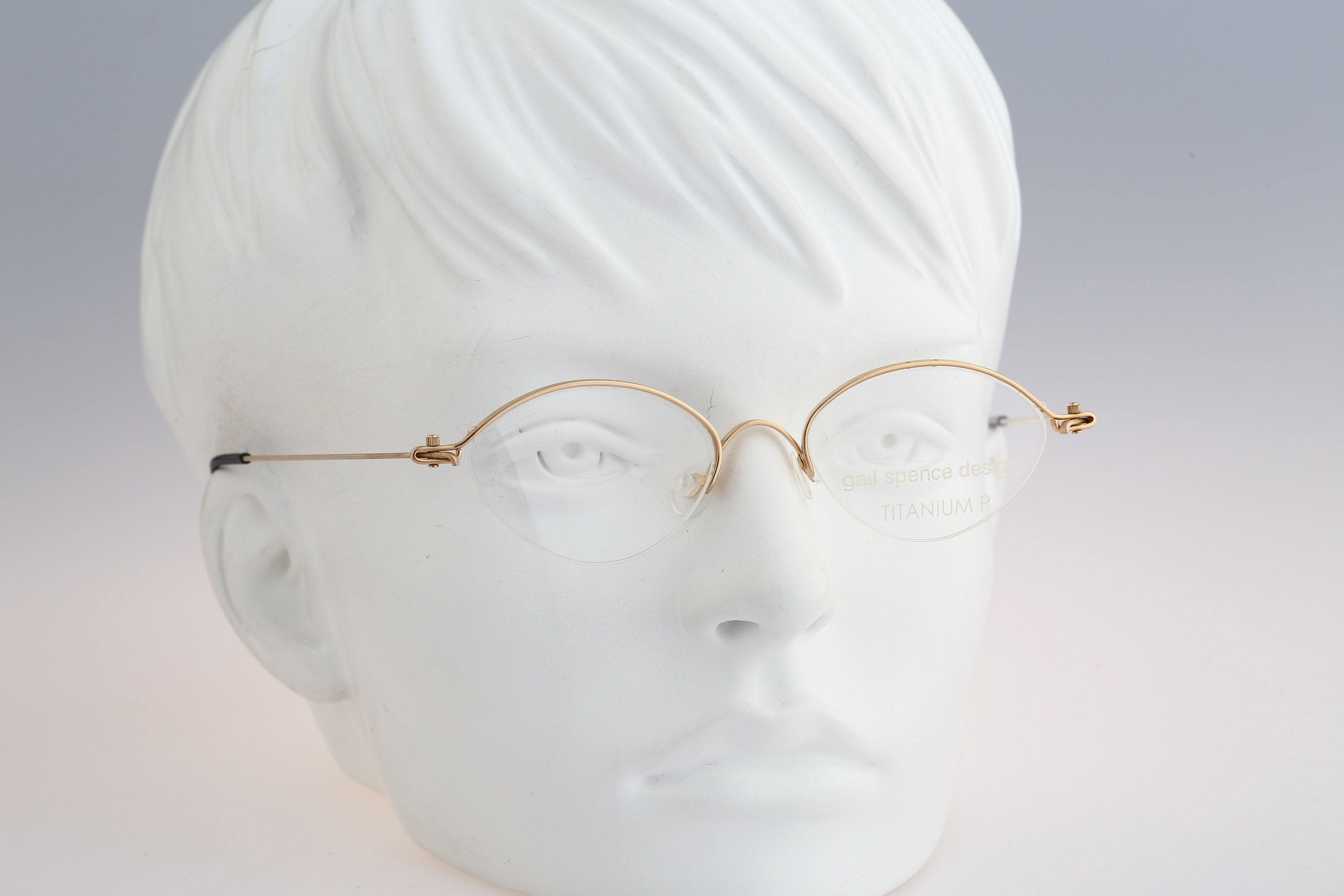 GAIL SPENCE シルバーオーバルメガネ デンマーク製 Gail spence eyewear - Etsy 日本