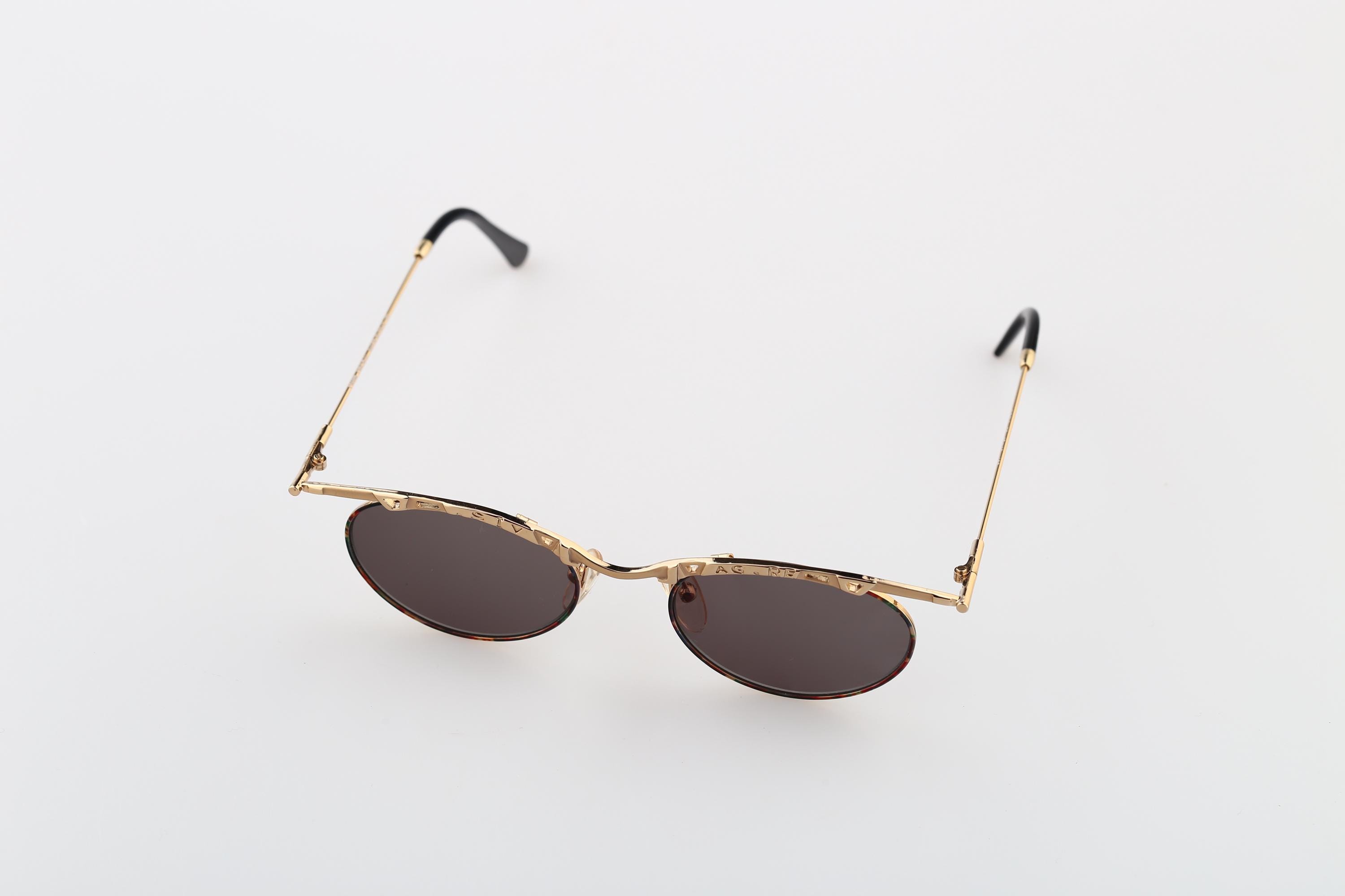 Chai Original GAG 1 F3, Vintage 90s Gold and Colorful Crazy  display picture 1