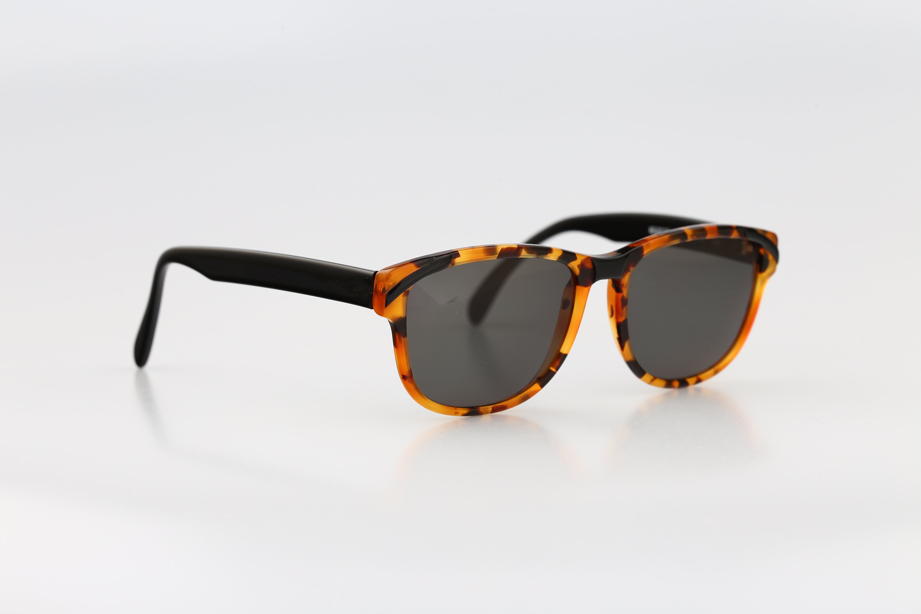 CHARRO Damen Sonnenbrille | Oversize Rahmen | 100% UV-Schutz | Inkl. Etui & Box | Italienisches Design