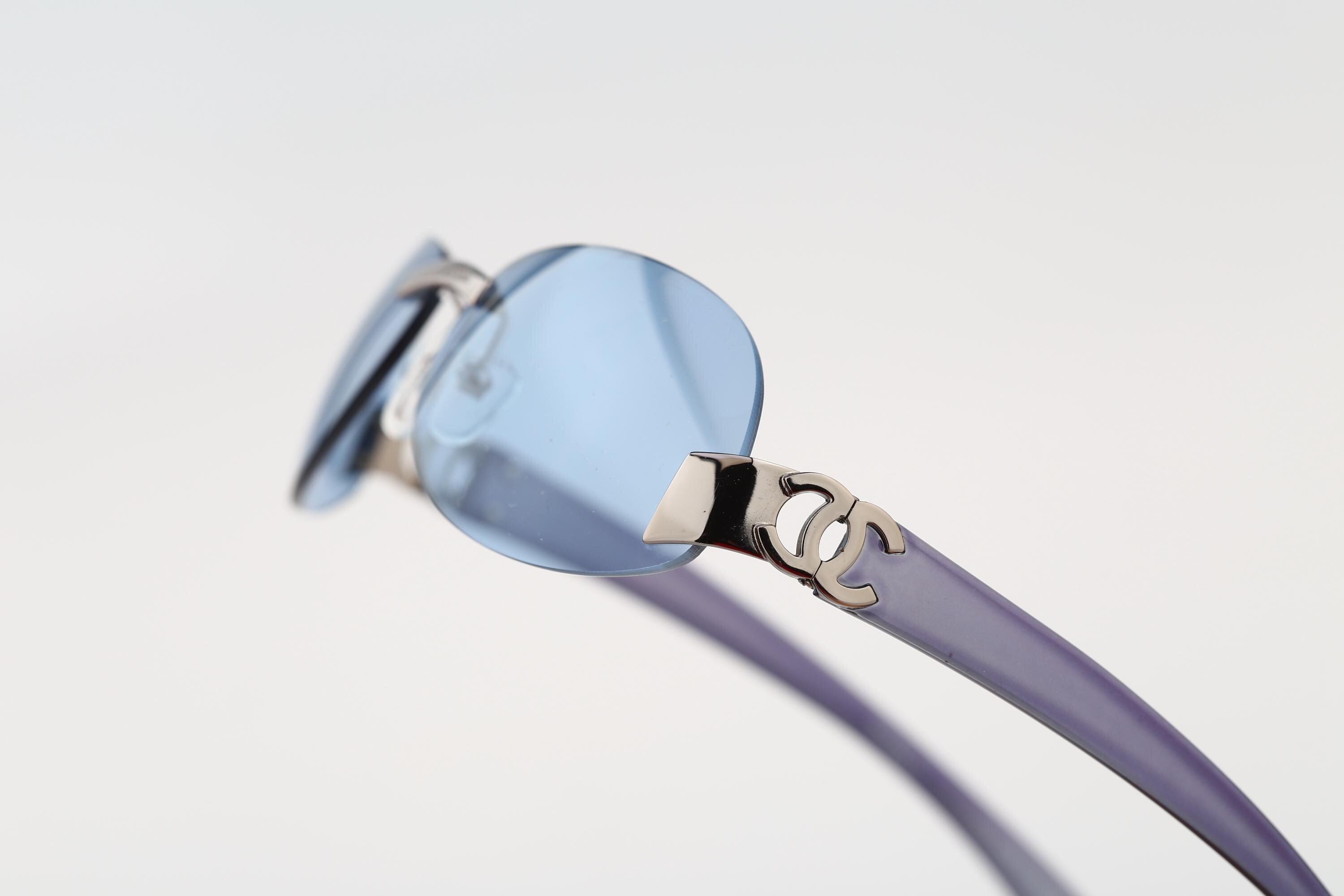 Chanel 4037 168 72, Vintage 90s Tinted Blue Lenses Silver Wrap