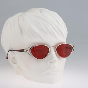 Paloma Picasso By Metzler 8338 830, Vintage 90er Jahre rote Katzenaugen-Sonnenbrille Damen, NOS