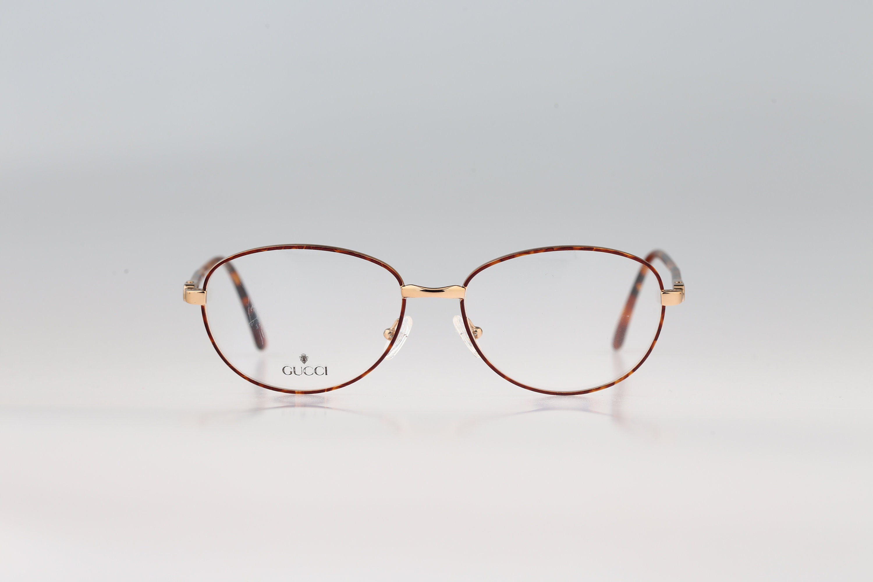 Fabulous Rare Vintage Gucci Eyeglasses Frames Gucci GG 2362 GB7, Vintage 90s Tortoise and Gold Round  main image 4