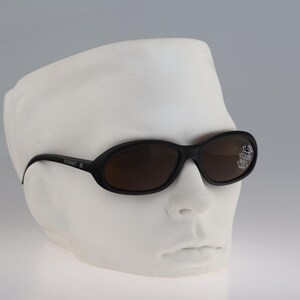 Vuarnet Pouillorux 041, Vintage 90er Jahre gehärtet Glas Linsen matt schwarz wrap ovale Sonnenbrille Herren & Damen NOS