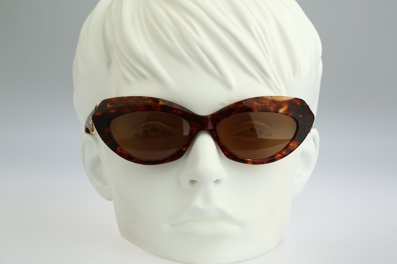 o. friulana 90s vintage トータスシェル キャットアイ Classic Oval Unisex Clout 90s Sunglasses - Hilda – Sunglass Museum