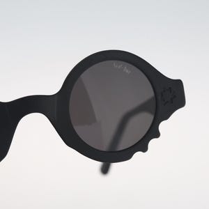 Sun Boy SB 08, occhiali da sole vintage anni '90 neri opachi circolari da uomo e da donna, NOS