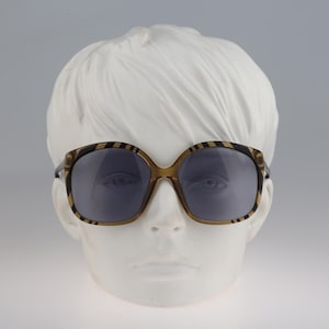 Vienna Line 3516 20, Vintage 70s clear yellow square oversized butterfly sunglasses women NOS