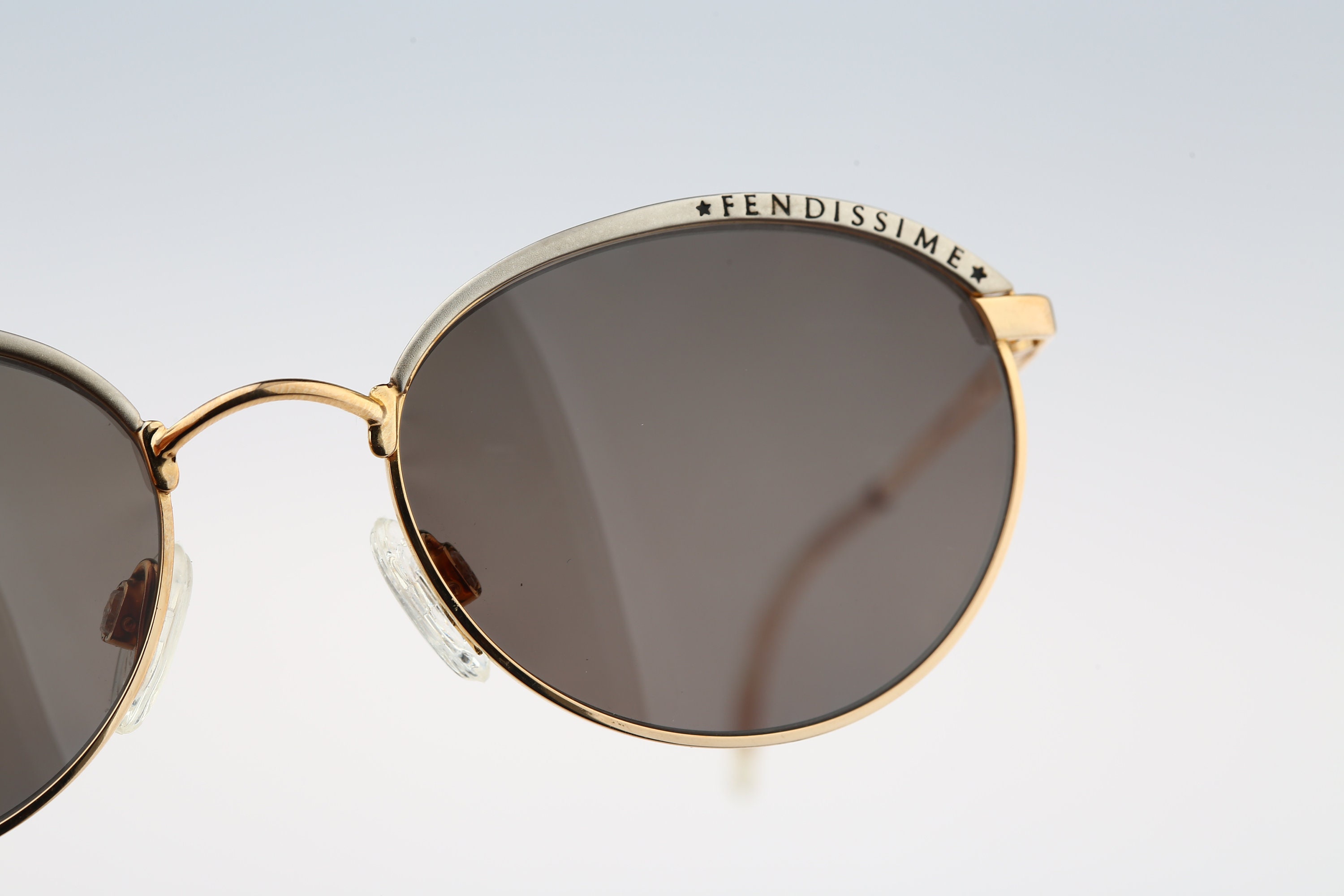 ヴィンテージ FENDISSIME イタリア製　サングラス FENDI Gold Vintage Sunglasses Oval Black Rimless Small Tiny
