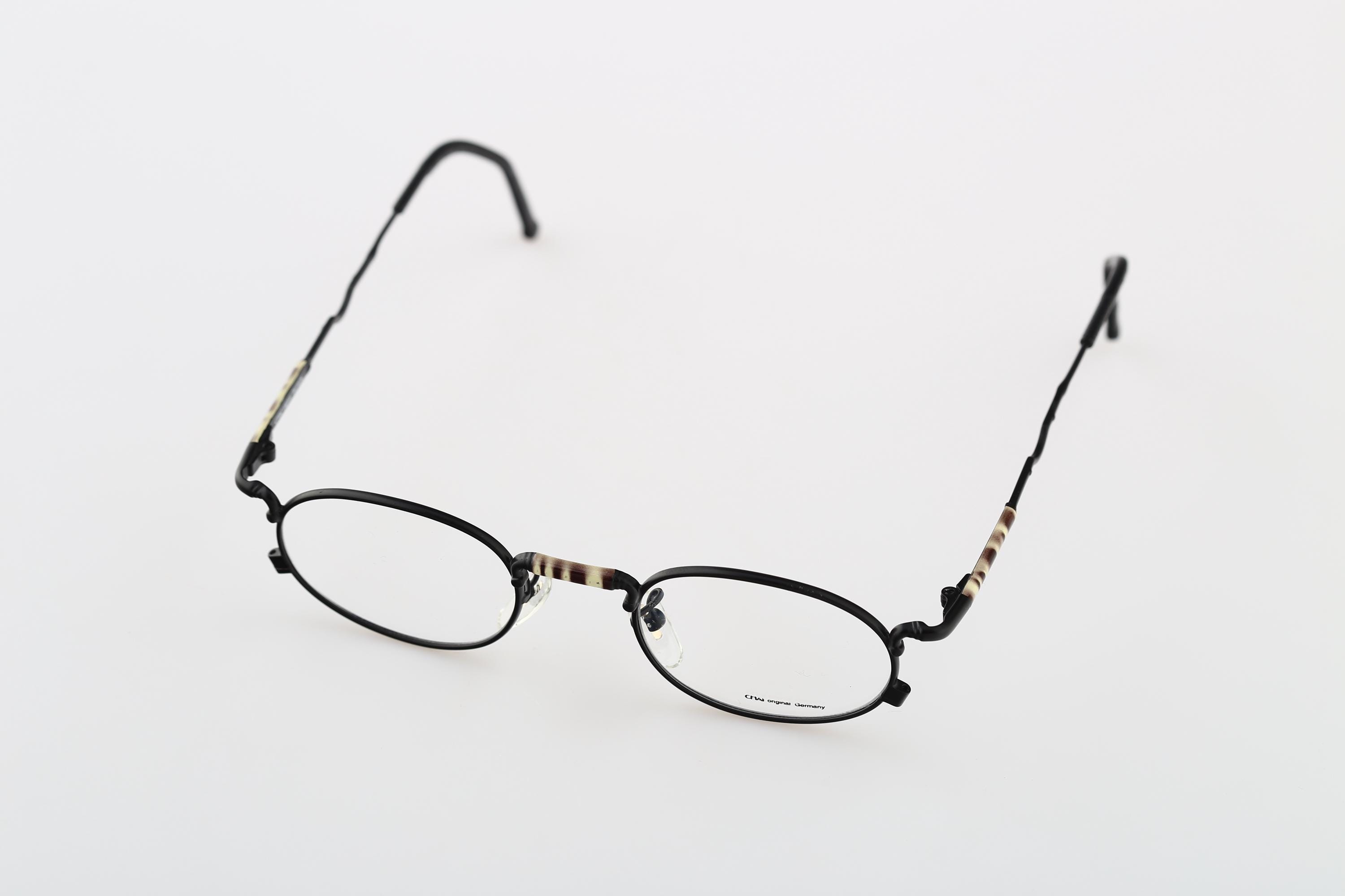 Chai SL 1 F Ii96, Vintage 90s Black Unique Steampunk Small Oval