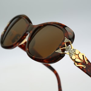 Galitzine G39, óculos de sol quadrados femininos tartaruga vintage dos anos 90 com strass joaninha, NOS