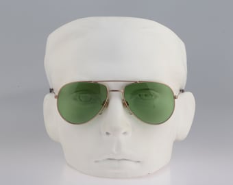 Boutique Royal M 95 70, Vintage 80s tinted green lenses gold oversized drop aviator sunglasses men & women NOS