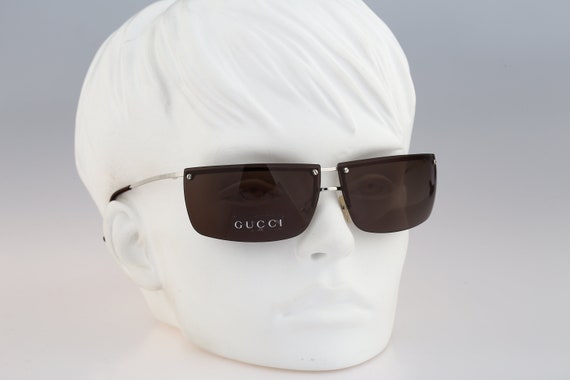 Gucci GG1422S Thick Rim Cat Eye Sunglasses in Black – Designer Daydream