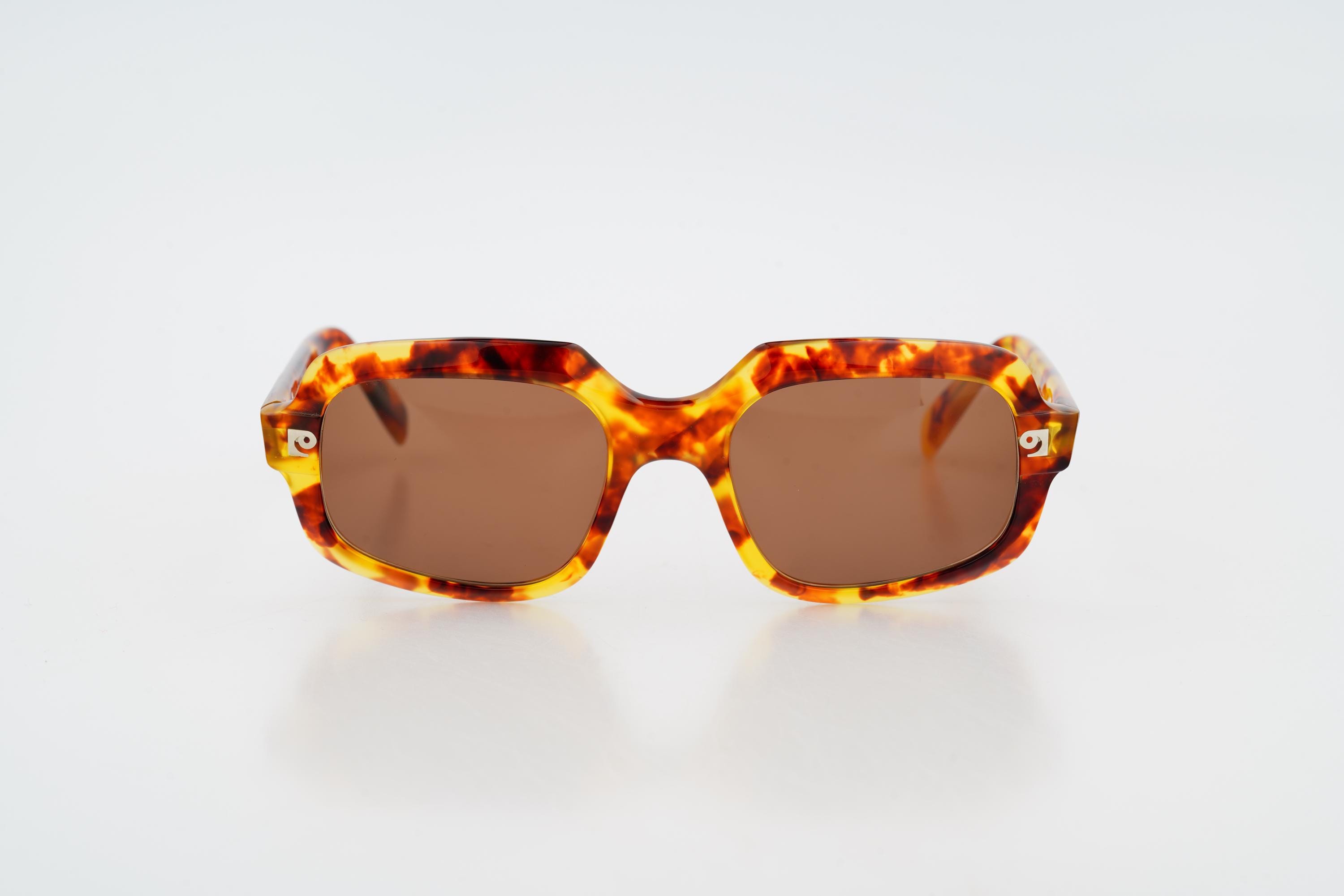 NOS Vintage Pierre Cardin women\'s large sunglass A 1960 main image 3