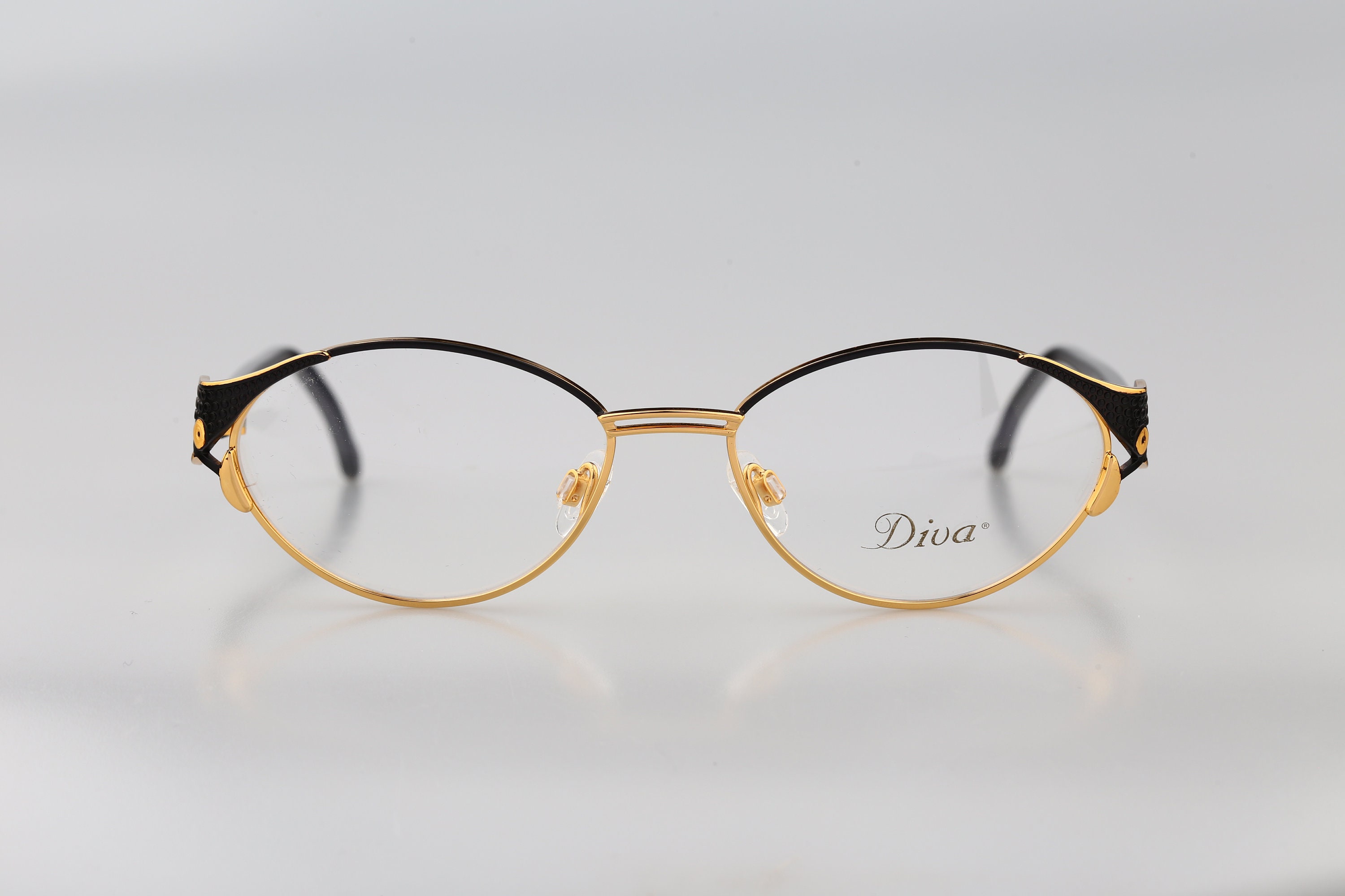 Diva 5082 2, Vintage 90s Victorian Black & Gold Oval Cat Eye