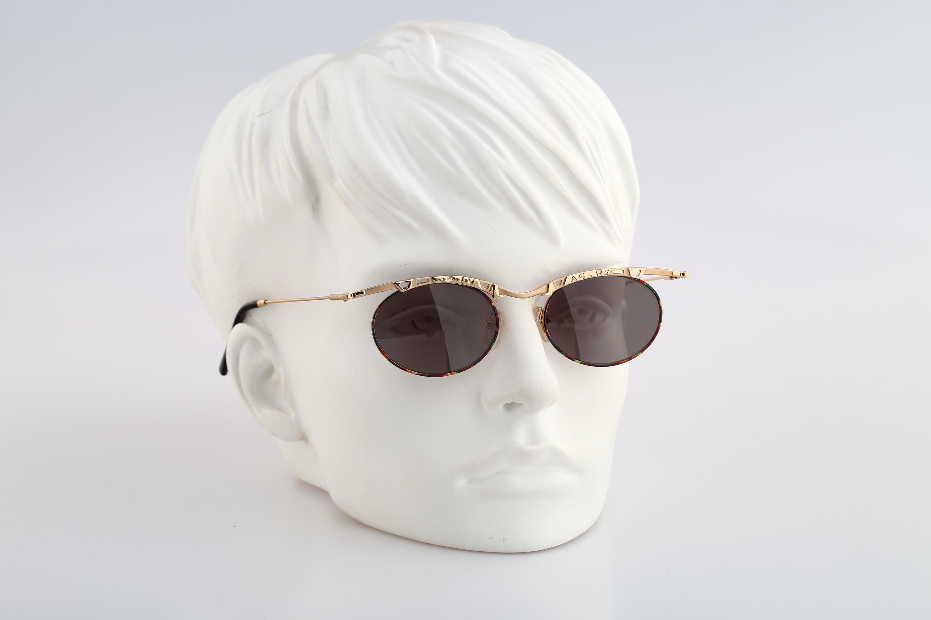 Chaii.Co Elegant Gold Sunglasses Chai Geometric Light Gold Glasses for Women | Eyebuydirect main image 2
