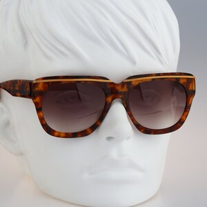 Arrogance A 611 NA, Vintage 90s unique tortoise square sunglasses women, NOS