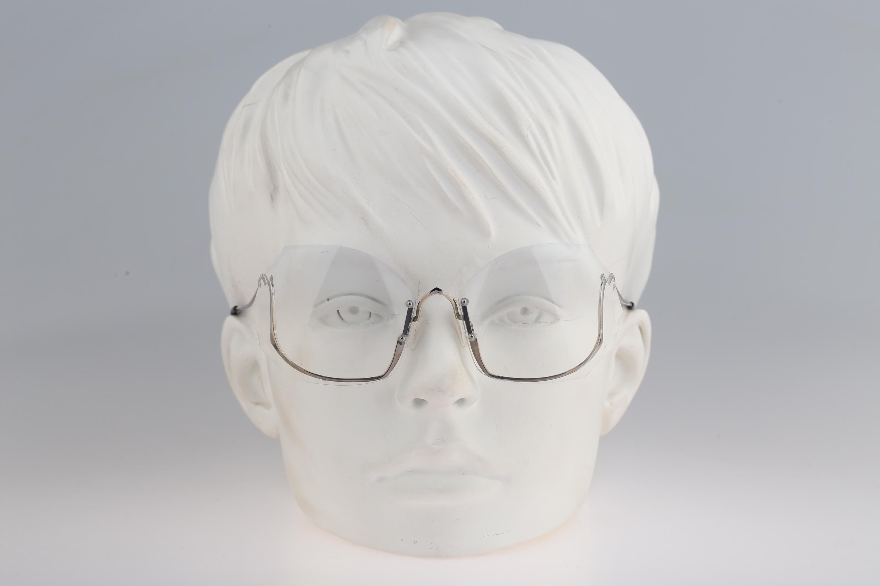 Dolaris, Vintage 80s Oversized Semi Rimless Butterfly  display picture 2