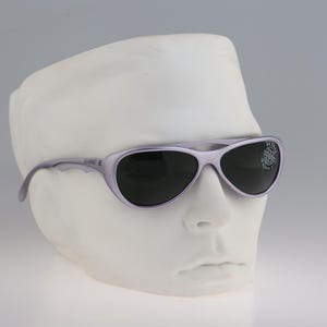 Vuarnet Pouilloux Ref. 103 NMA, Vintage 90er Jahre Pilotenbrille in violetter Optik - Sonnenbrillen Damen & Herren NOS