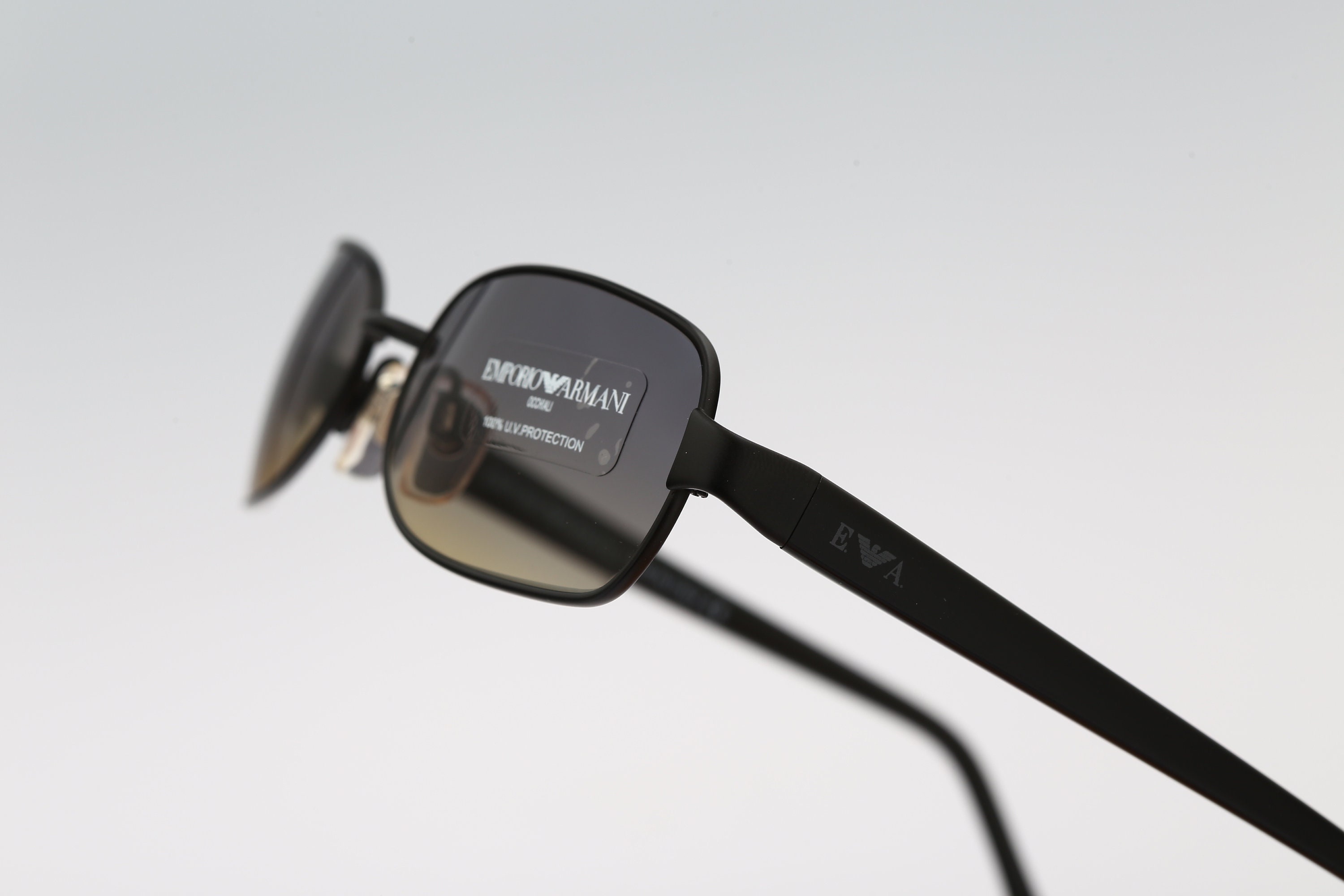 anan 2012年5/2-9号 No.1805 Emporio Armani 129 S 706 16, Vintage 90s Black Slim Small