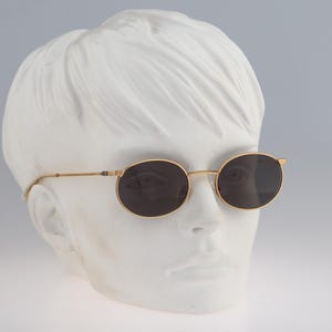 Burberrys B56 01, Vintage 90s gold oval sunglasses men & women, NOS