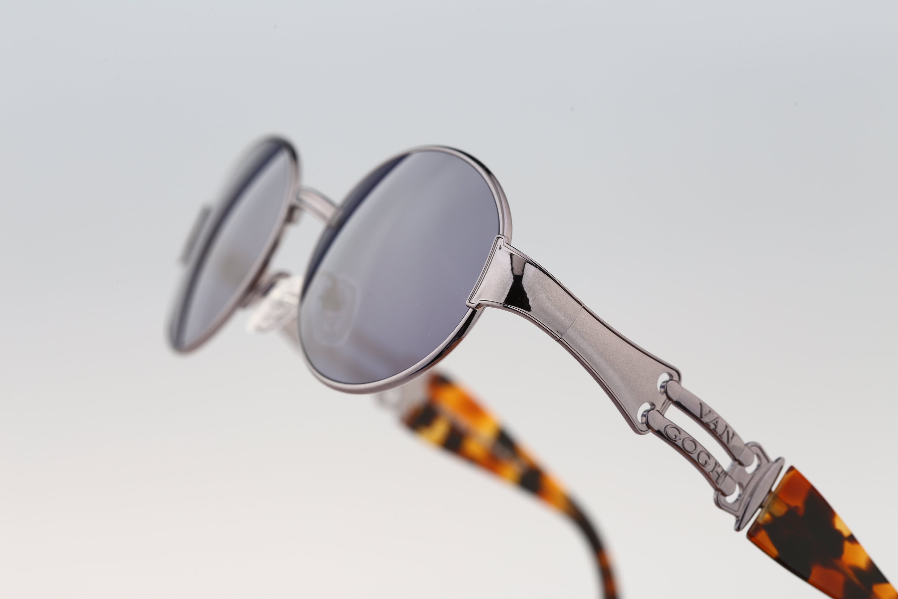Van Gogh sunglasses with box (used) frame matte bronze temples tortoise vintage XXL Geometric Edition Tortoise Brown Acetate – Vintage  main image 3